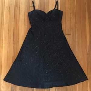 Simon Chang, size 6 black dress